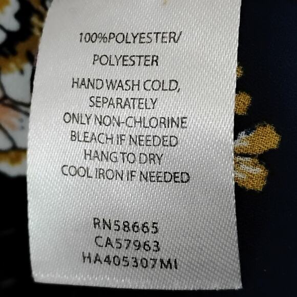 Halogen Blouse SIze XS Chiffon Floral Print Dark Blue and Yellow Short Sleeve - Picture 5 of 6